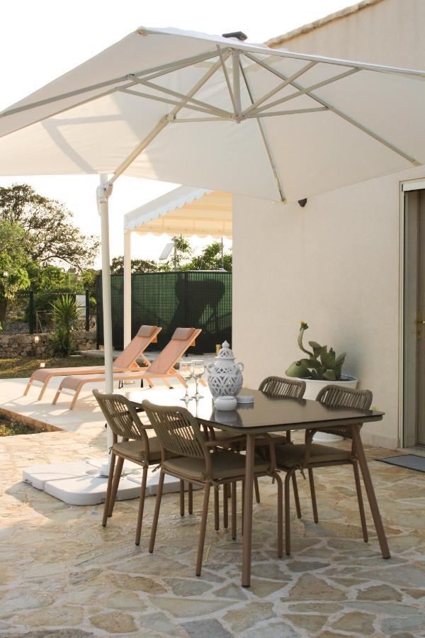 Enjoytrulli - Countryside Villa Noci Buitenkant foto